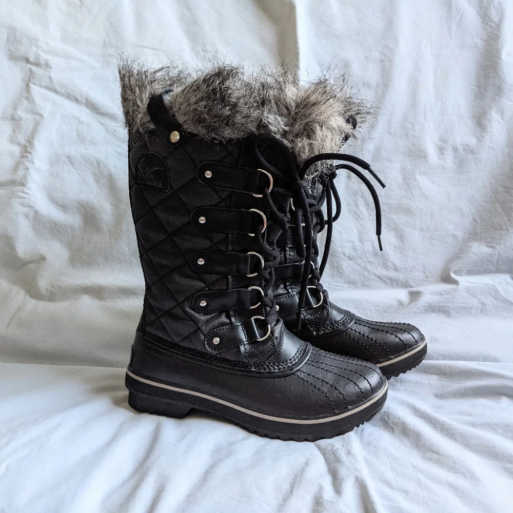 Like New Sorel women Tofino II boots size 6